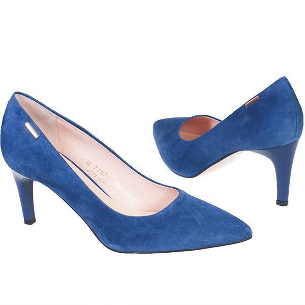 Обувь под синее платье: идеальные модели для каждой девушки
