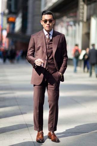 С чем носить коричневые брюки: 40 образов с фото