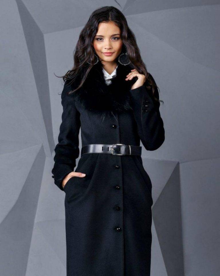 Зимние женские пальто из драпа с мехом: модные фасоны верхней одежды для женщин