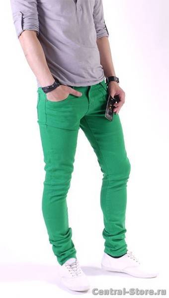 Идеи с чем комбинировать зелёные брюки