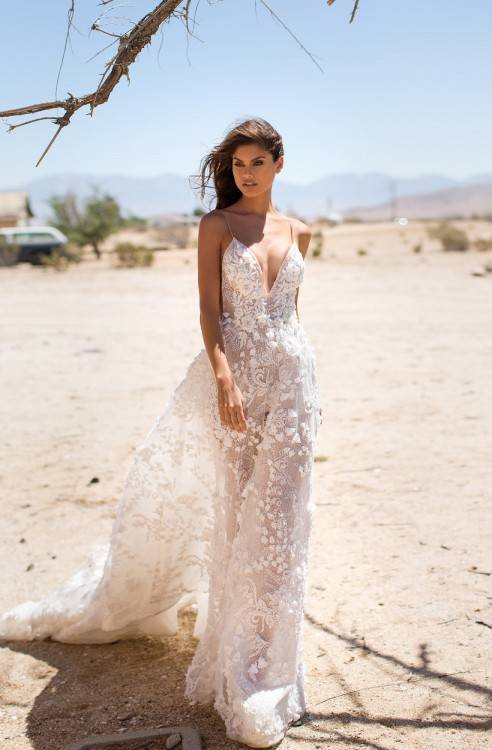 Легкие свадебные платья (58 фото) — воздушное, кружевное, для пляжа