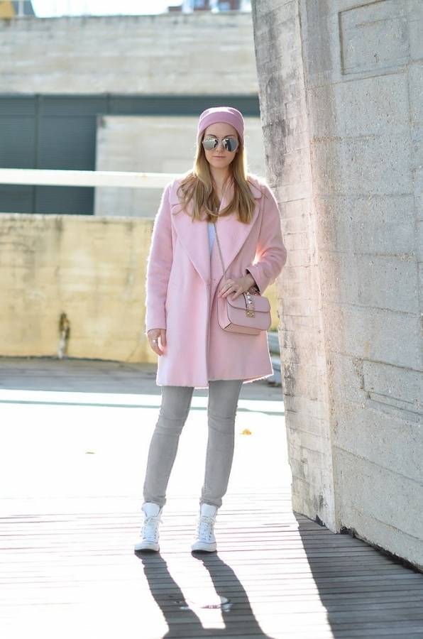 Розовое пальто – модный тренд сезона