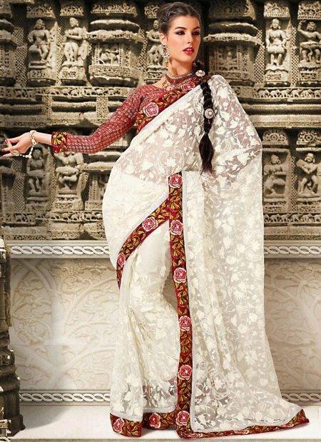 Сари - национальная индийская одежда для женщин