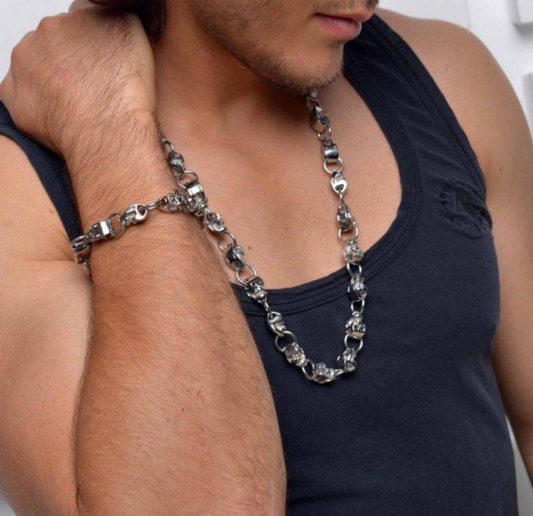 Мужские украшения на шею: разновидности, материалы, стильные образы