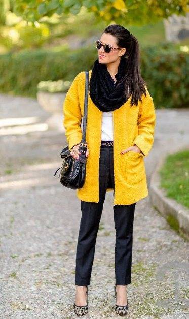 С чем носить бежевое пальто – какой шарф, шапка, обувь, аксессуары подойдут к женскому пальто бежевого цвета?