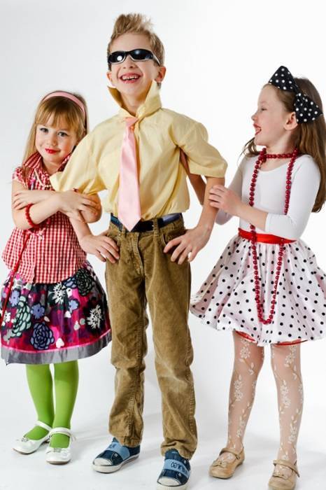 Праздничные наряды для детей в образе стиляги, советы по выбору