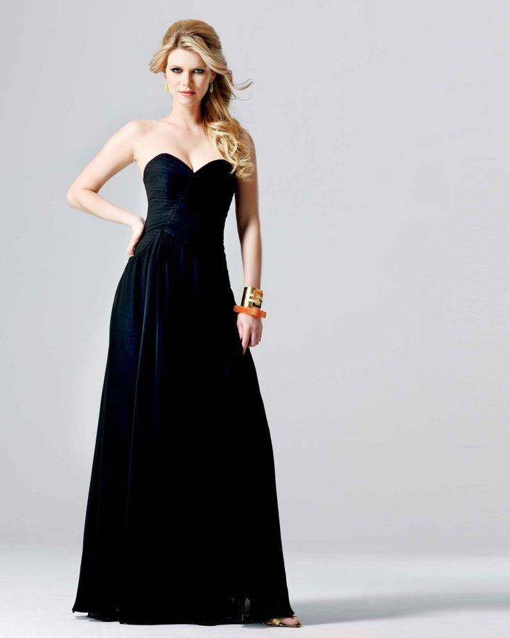 Черное маленькое платье для женщин: самые модные фасоны