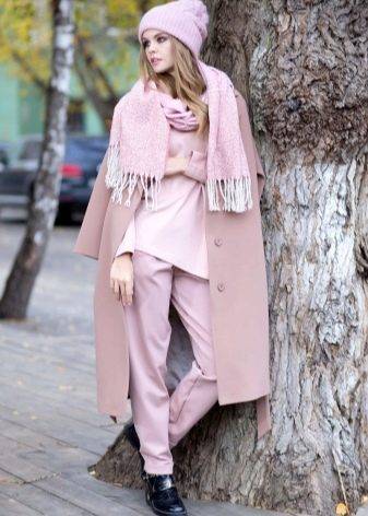 С чем носить женские розовые куртки? (50 фото) — модные образы 2021