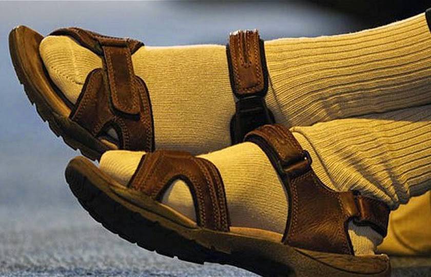 Носить сандалии с носками или нет? 10 видов мужской обуви, которую нужно носить правильно
