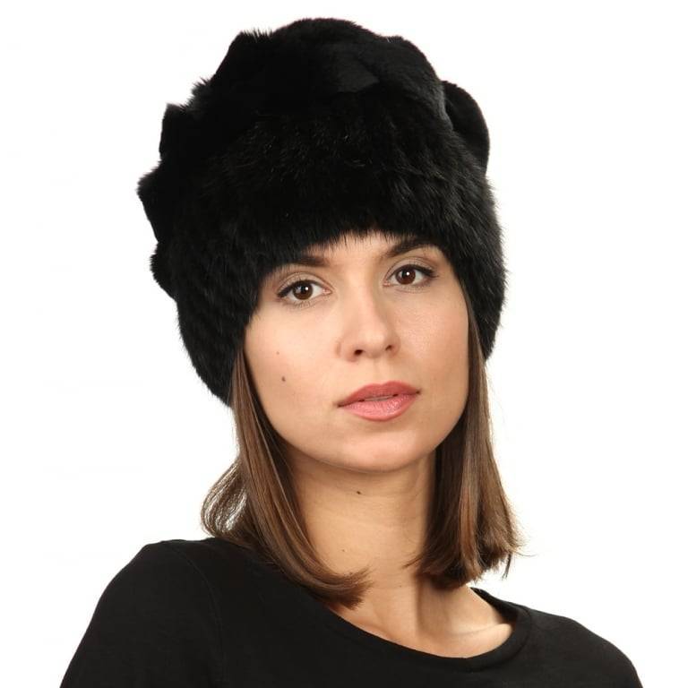 Женские меховые шапки: 100+ новинок, тенденции и тренды на фото