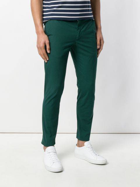 Быть в тренде: с чем носить зеленые брюки