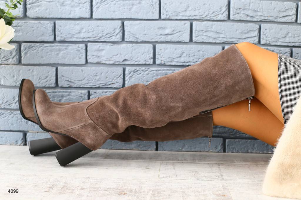 С чем носить замшевые туфли – правила и рекомендации экспертов