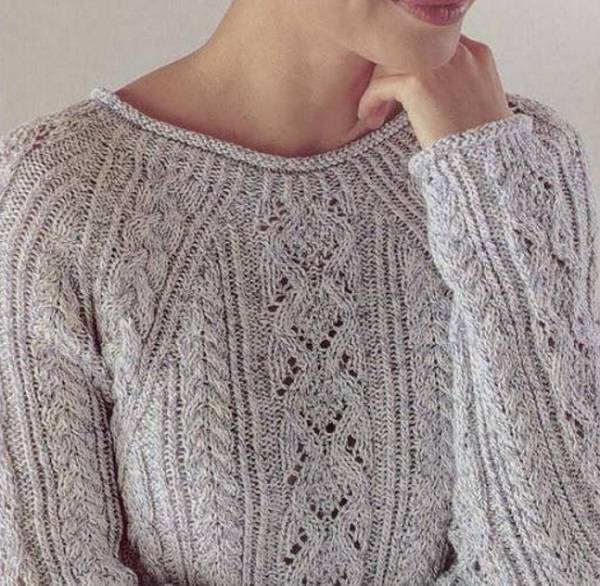 Вязаный свитер с косами спицами женский