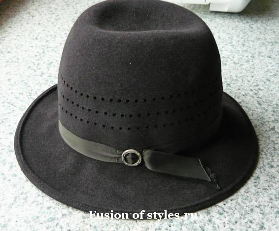 Как почистить фетровую шляпу в домашних условиях? чем отчистить шапку и постирать берет из фетра черного цвета