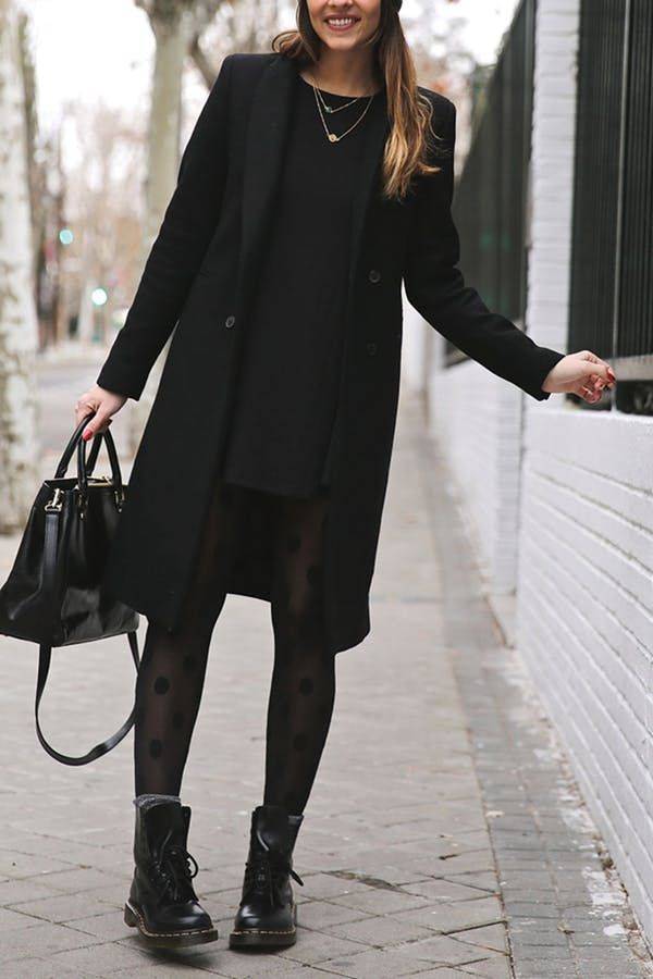 С чем носить черное пальто классическое до колена и длинное