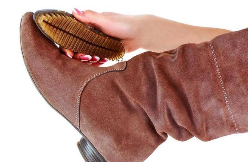 Как очистить белую обувь в домашних условиях, чем почистить светлые кожаные сапоги дутыши