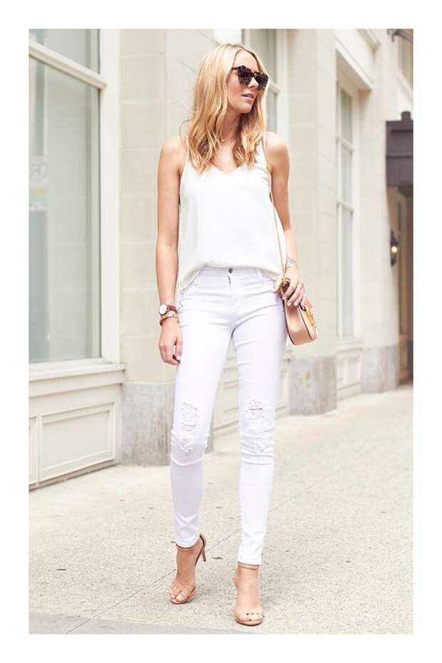 Что носить с белыми джинсами, штанами. выбор звезд, фото
