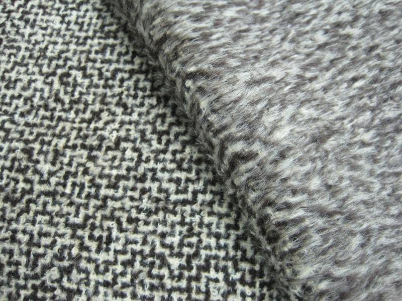 Пальтовые ткани — группа материалов из которых шьют верхнюю одежду