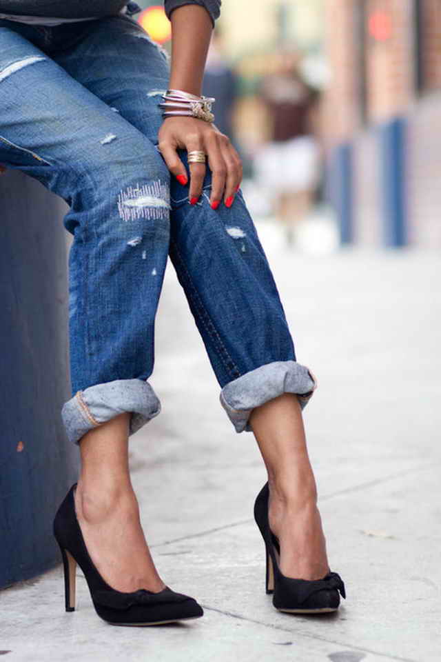 Подвернутые джинсы женские