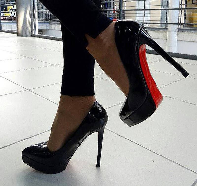 Черные туфли на каблуке: красивые модели с фото, как создать лук и с чем носить