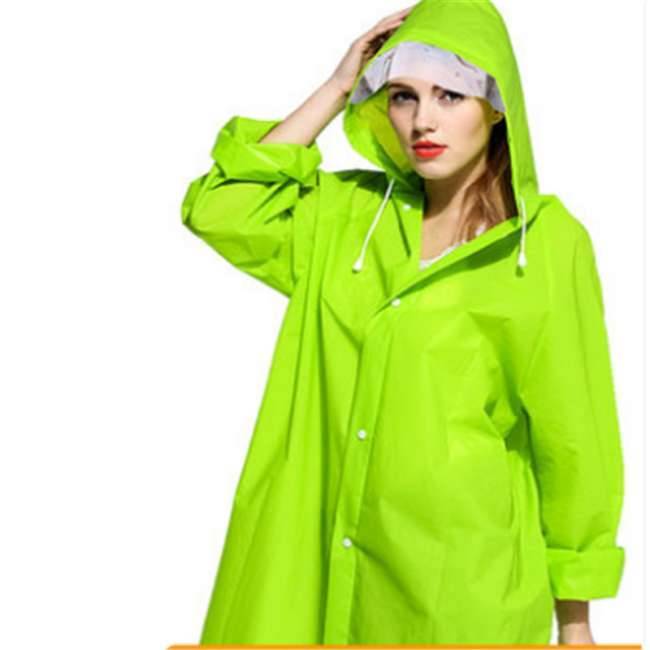 Куртка-дождевик поможет вам не промокнуть!