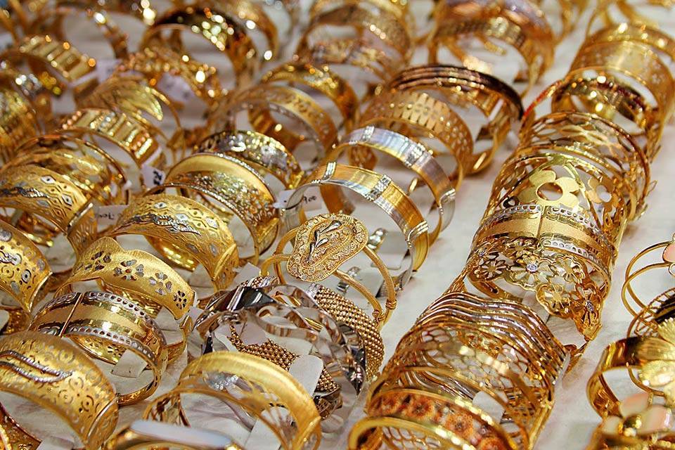 ???? можно ли покупать золото в ломбарде для себя: стоит ли и выгодно ли брать золотые украшения из ломбарда"
