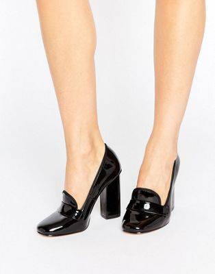 Лоферы на каблуке: с чем носить женские туфли с кисточками и бахромой