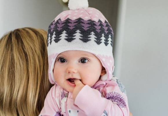 Зимние шапки для новорожденных