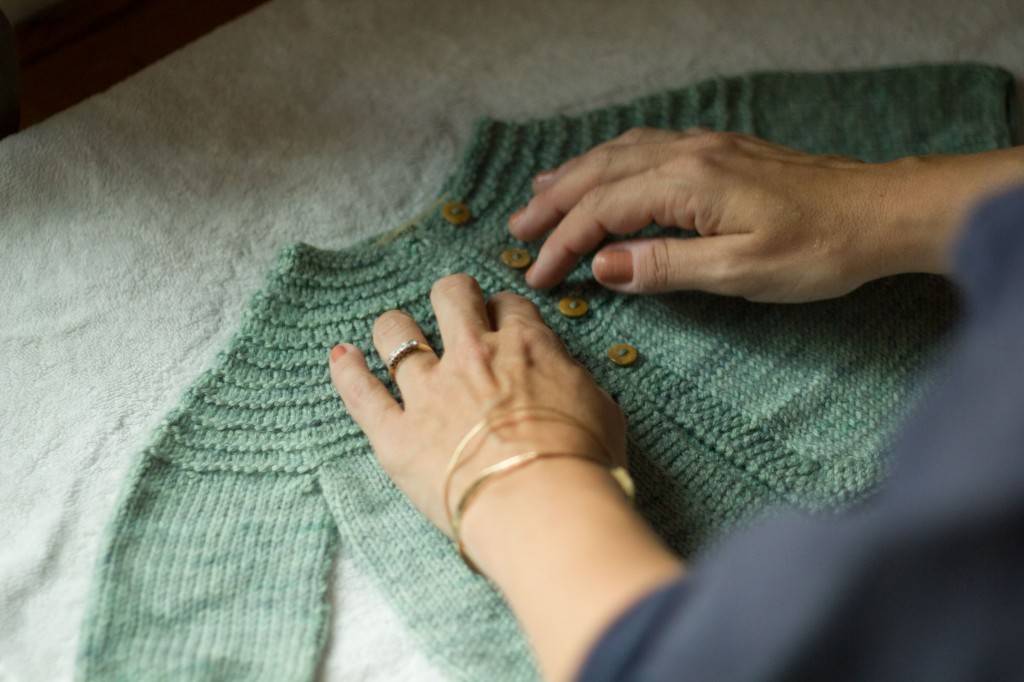 Как постирать вязаный свитер и другие вещи