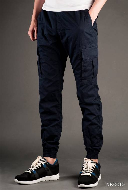 Как называются мужские джинсы с резинкой внизу?