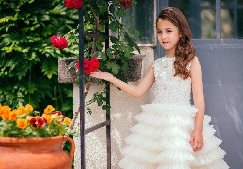 Красивые и модные платья для девочек 11-12 лет