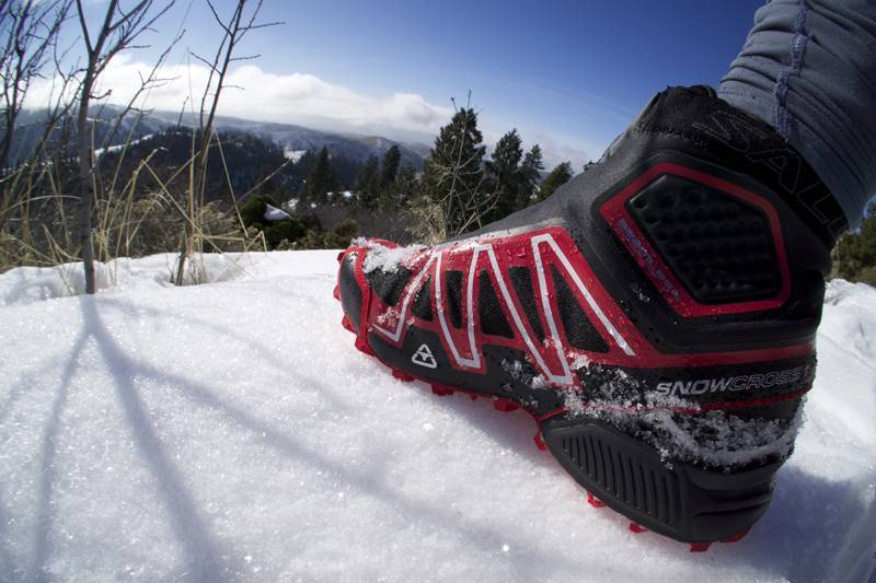 Кроссовки для бега зимой: какие выбрать, на что обратить внимание