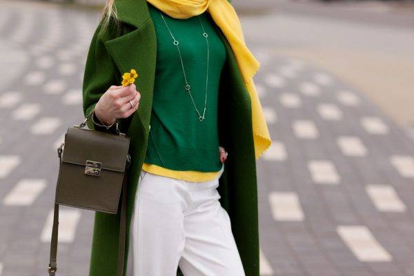 100 фото пальто на 2019 год: с чем носить женское пальто зелёного цвета, сумка и аксессуары, шапка и обувь
зеленое женское пальто на 2019 год: 100 фото модных моделей — modnayadama