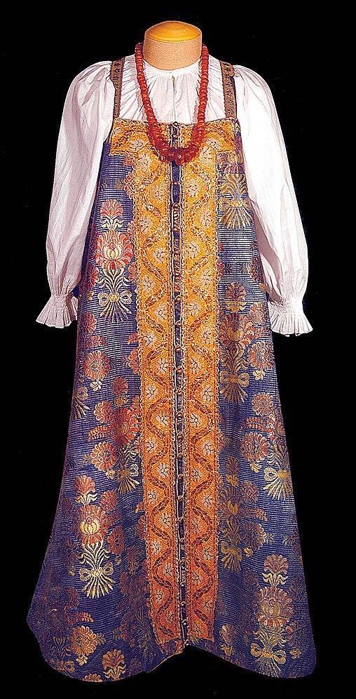 Платье-сарафан, особенности кроя, с какой одеждой комбинируется