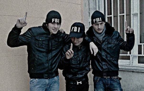 Фбр и фбр: кроссовер самых разыскиваемых лиц -
fbi and fbi: most wanted crossover