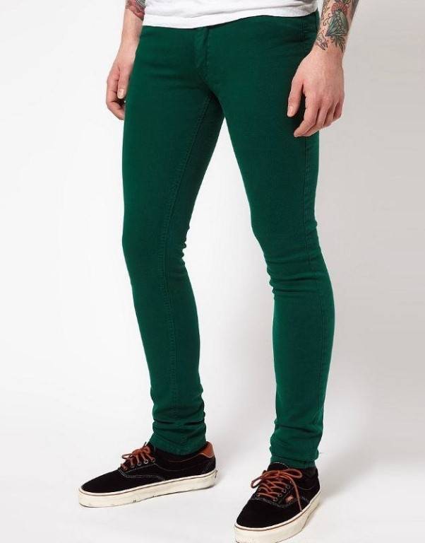 С чем носить зеленые брюки: 13 модных образов, которые актуальны в 2020 году