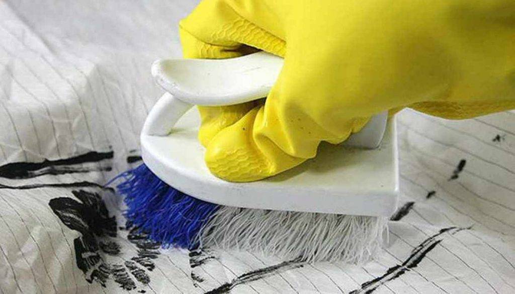 Чем отмыть акриловую краску - с плитки, пластика, одежды