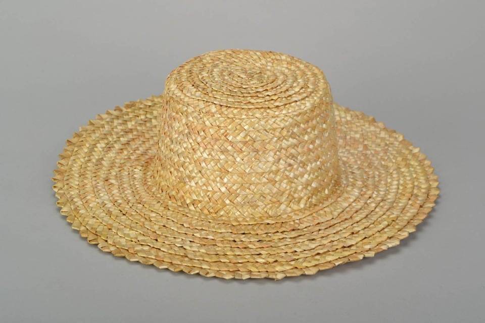 Соломенные шляпы