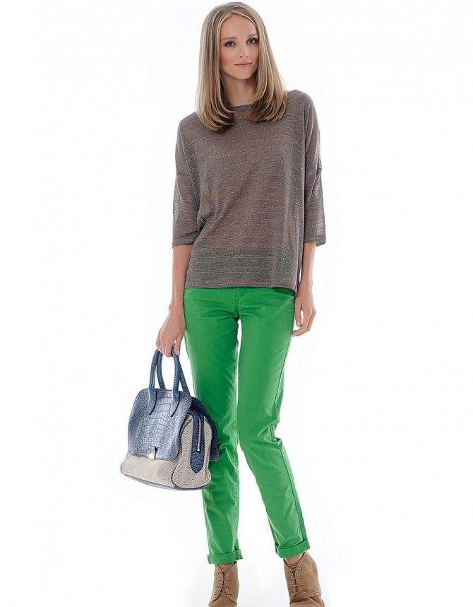 Зеленые брюки: с чем носить, как сочетать?