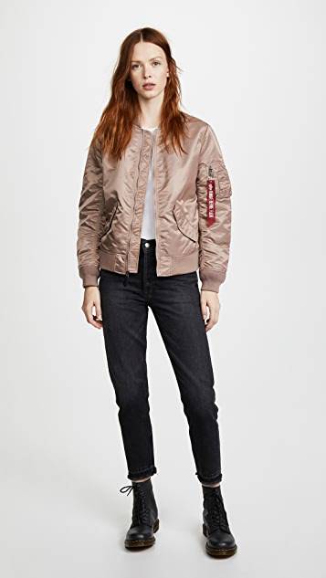 Какие кожаные куртки в моде - образы от модных домов и брендов