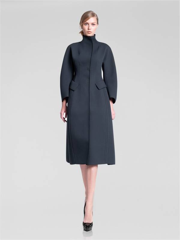 Пальто из неопрена: модные коллекции дизайнеров, выкройки и рекомендации