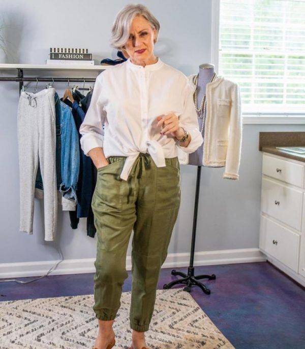 Эвелина хромченко объяснила зрелым женщинам, как носить джинсы после 50 лет и не выглядеть дешево