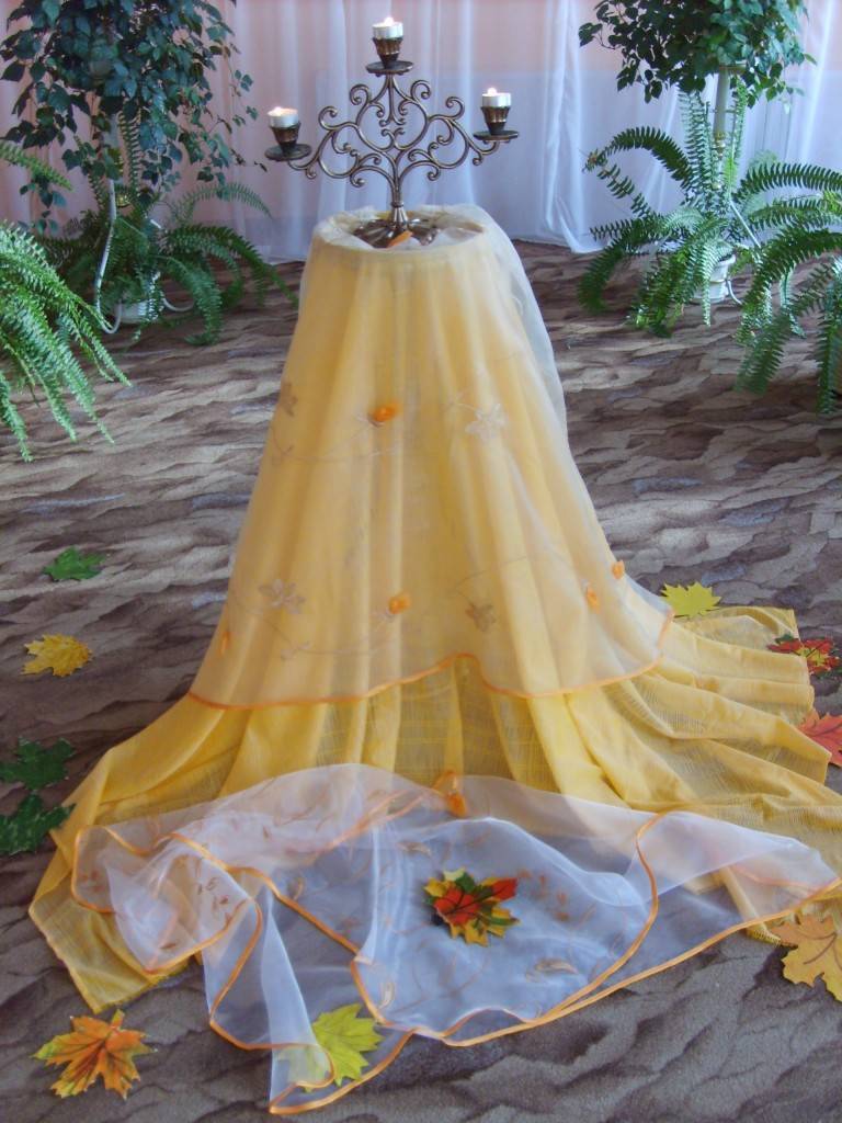 Детские праздничные платья (53 фото) на свадьбу, на праздник осени