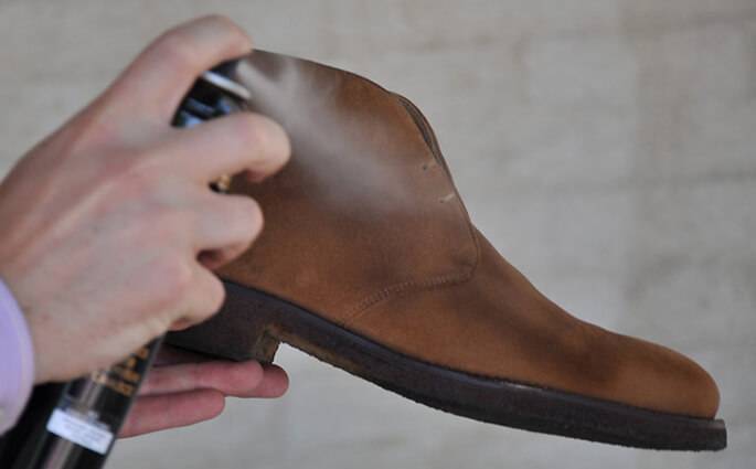 Уход за обувью из нубука: правила эксплуатации, советы. как почистить обувь из светлого нубука?