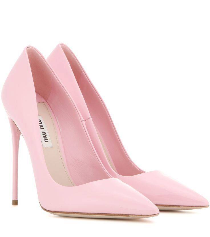 Как составить гармоничный образ с розовыми туфлями, советы