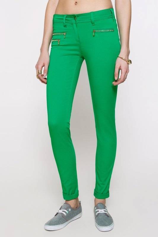 С чем носить зеленые брюки: темно-зеленые, вельветовые брюки с чем сочетать; советы и рекомендации art-textil.ru