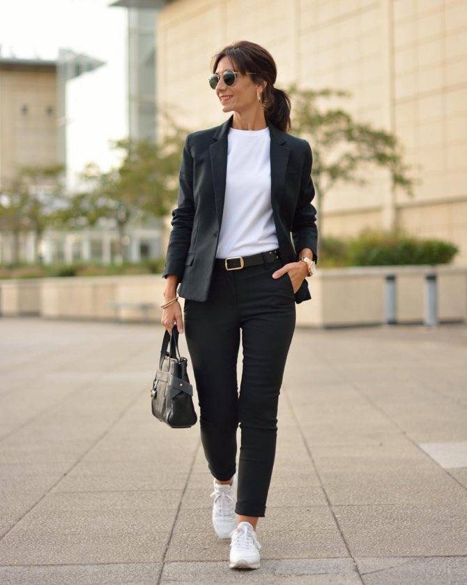 Черный пиджак женский: с чем носить, сочетать, модные образы, фото
с чем носить черный пиджак: фото-обзор — modnayadama