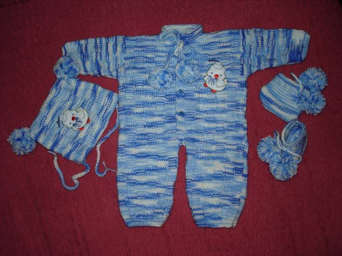Вязаные детские костюмчики для новорожденных
