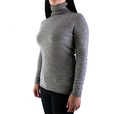 Стильный шерстяной свитер для осени и зимы
