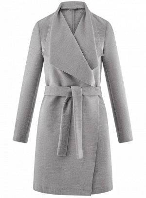 Кожаные пальто 2021-2022: модные осенние аутфиты
